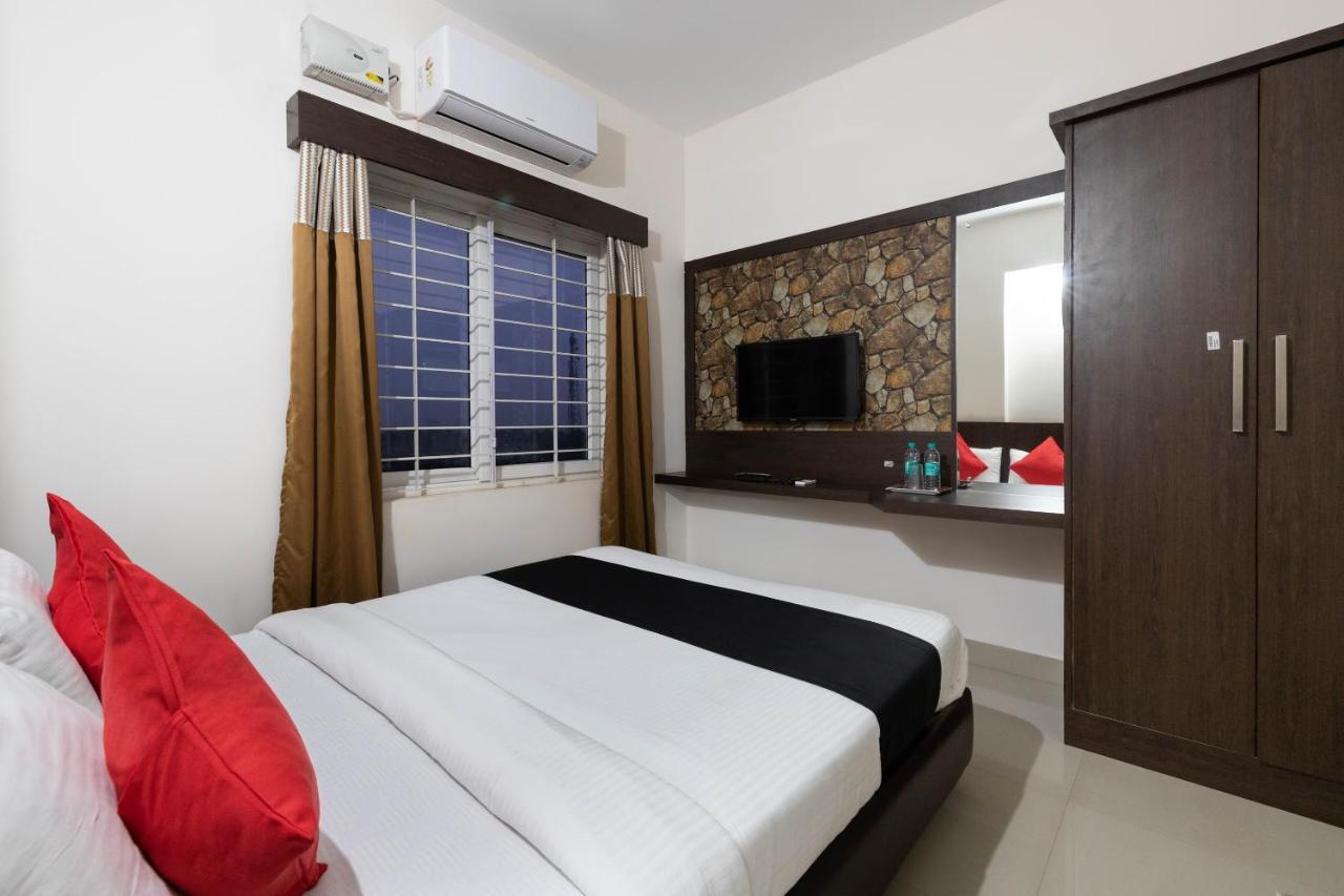 Hotel Nirvikalpa Ullal Bagian luar foto