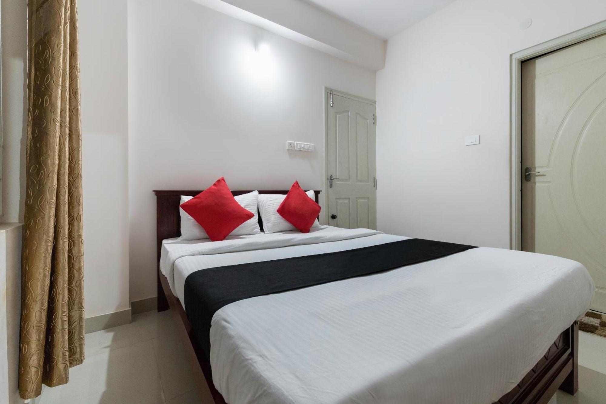 Super Collection O Nirvikalpa Hotel Ullal Bagian luar foto
